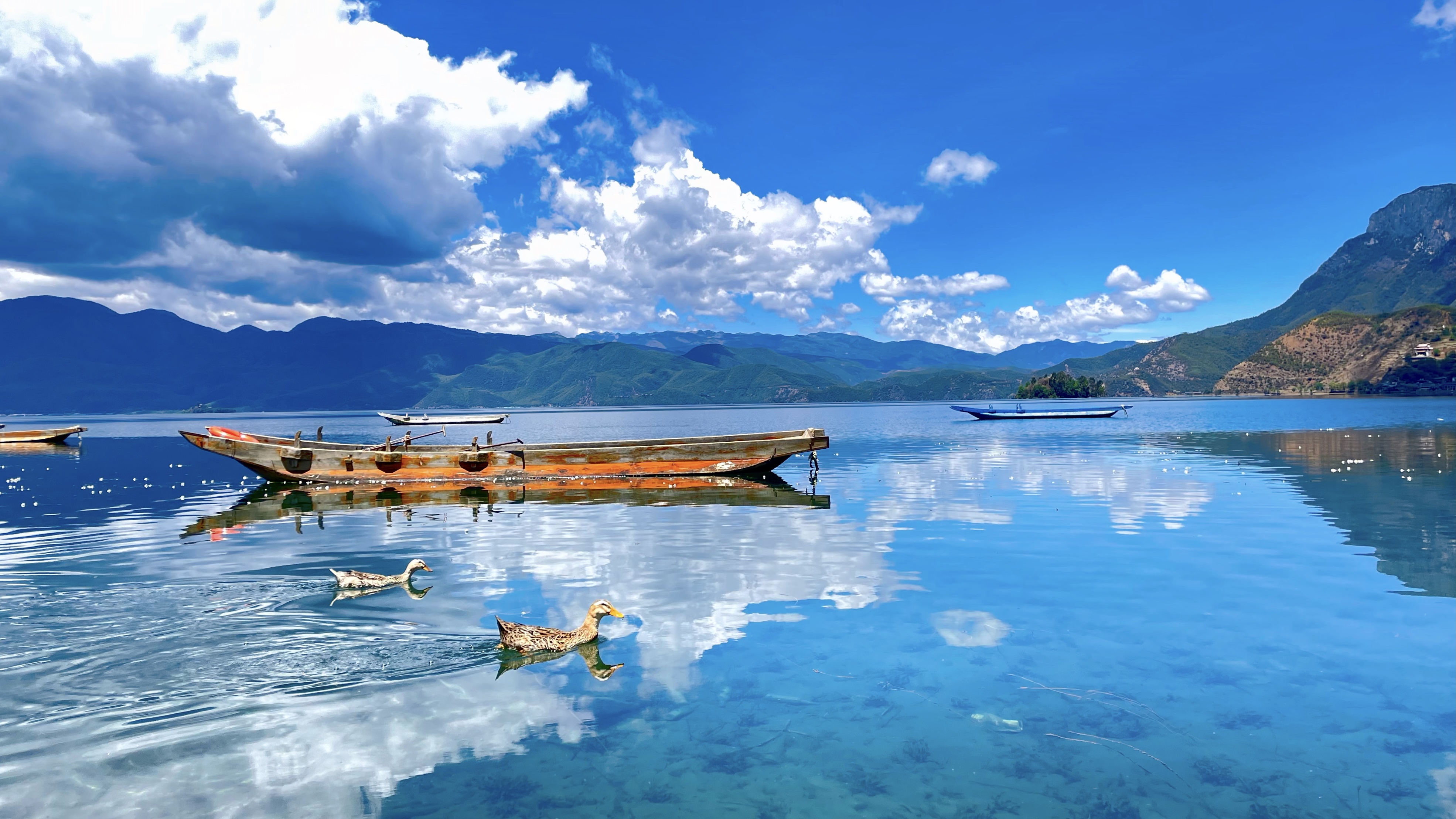 泸沽湖